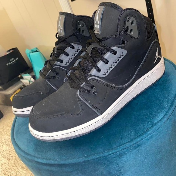 Nike Other - Nike Air Jordan Air 1 Flight 2 Black/white Size 7Y